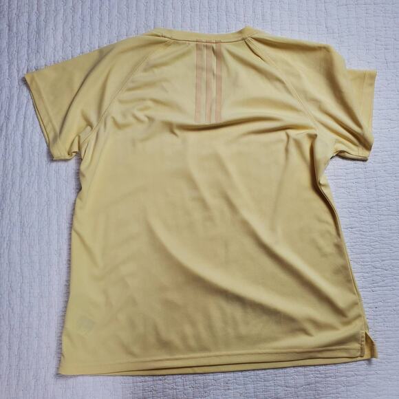 Adidas Activewear Pale Yellow V-Neck Performance Running Shirt Split Hemline M - Picture 2 of 7